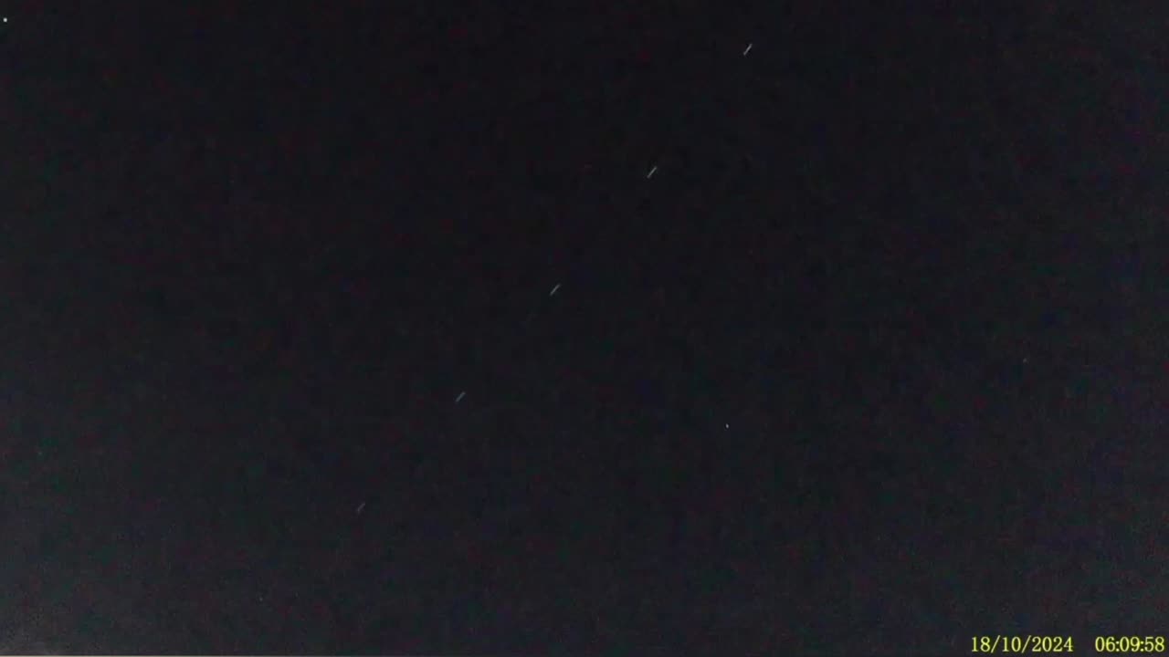 Starlink Satellite + UFO'S or Aircraft's?