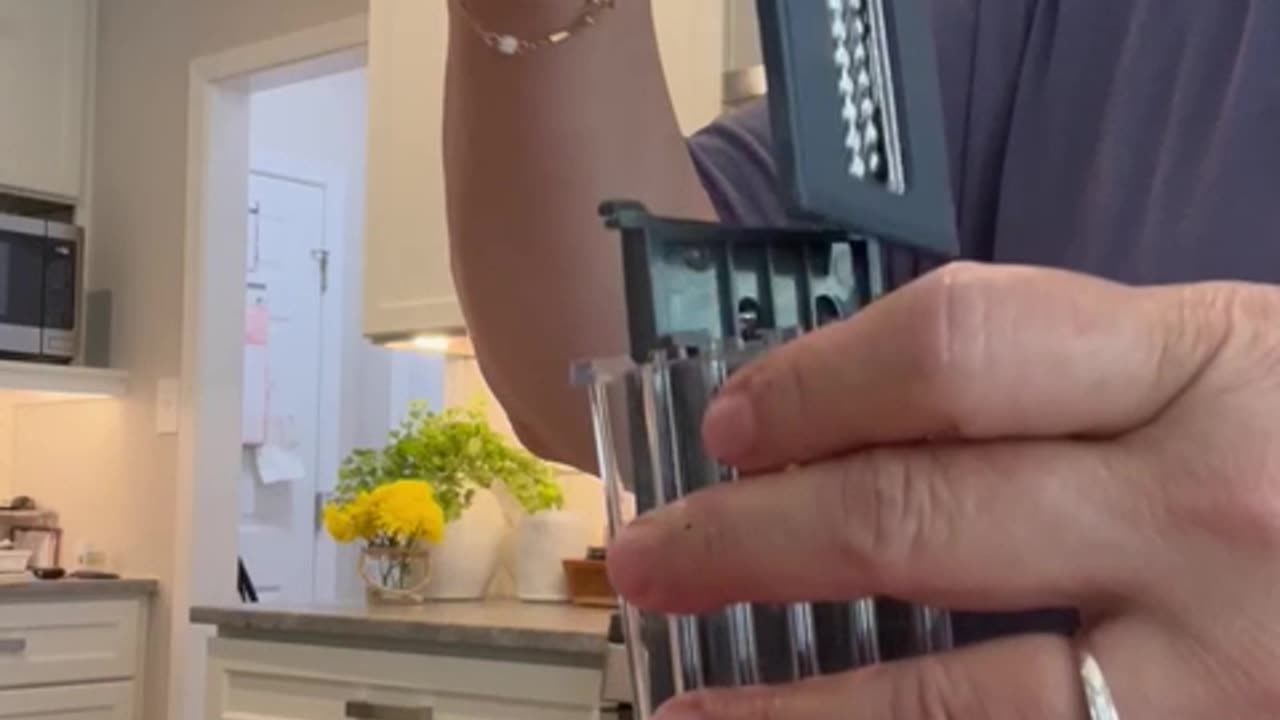 Pro-Series 10-in-1 Vegetable Chopper: The Ultimate Kitchen Gadget!