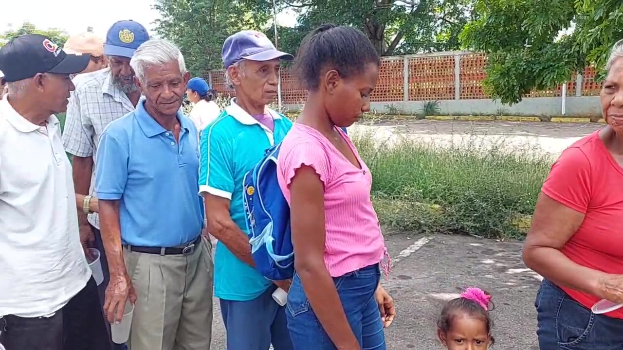 Venezuela: Frontline Missions team feeding the starving people.