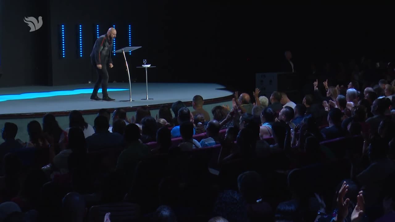 In Spanish - Powerful testimony by Pastor Iván Vindas .