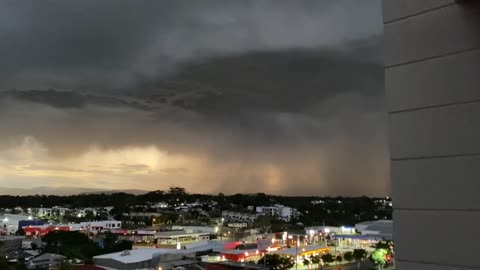 STRANGE SKIES, UFO, PORTALS OVER THE GOLD COAST, AUSTRALIA PLUS VAX INFO