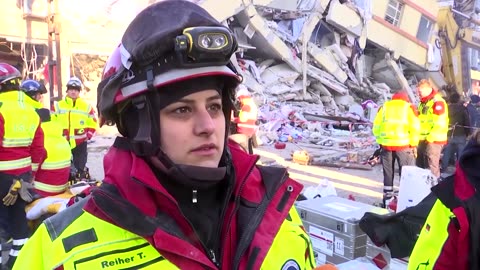 Surviving '104 hours of hell' under the rubble