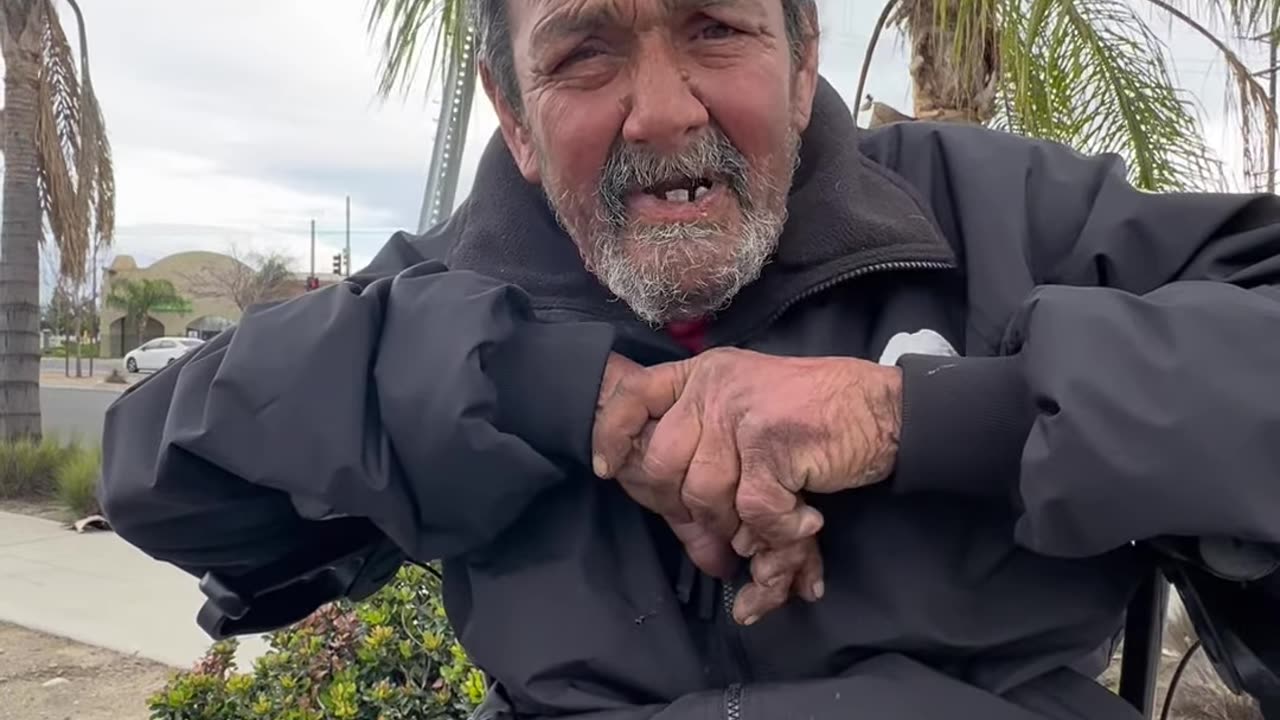 Millionaire blessed homeless old man with bucket full of cash