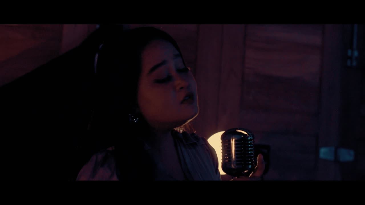 Decode - Paramore (Cover by Akhsara) "first cover band" Decode cover