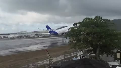 Pilot Attempts Landing In Too Strong Crosswind