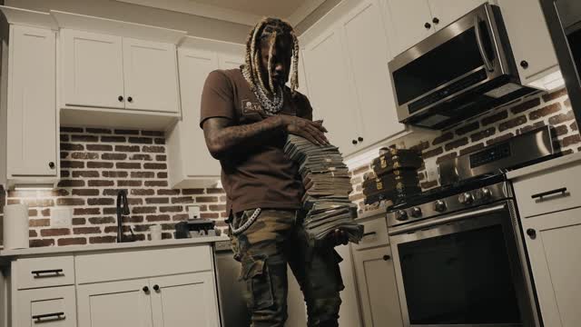 Lil Durk - Lion Eyes (Official Video)