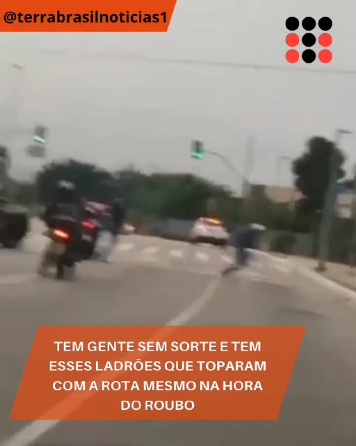 Tem gente sem sorte e tem esses ladrões que toparam com a rota mesmo na HORA do roubo