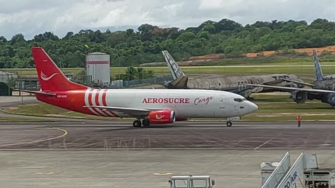 Boeing 737-300F PR-AJY,Boeing 737-300F HK-5370,Airbus A320NEO PR-YRD