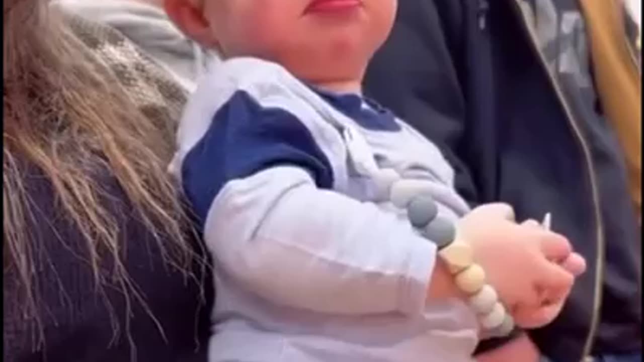 Look at this lil patriot