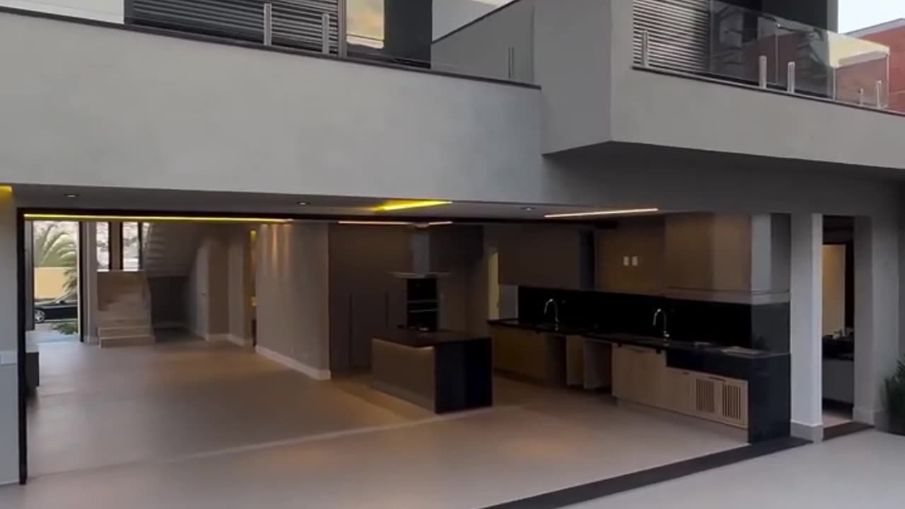 360 m2 arsa alanına ve 259 m2 inşaat alanına sahip olan modern villa