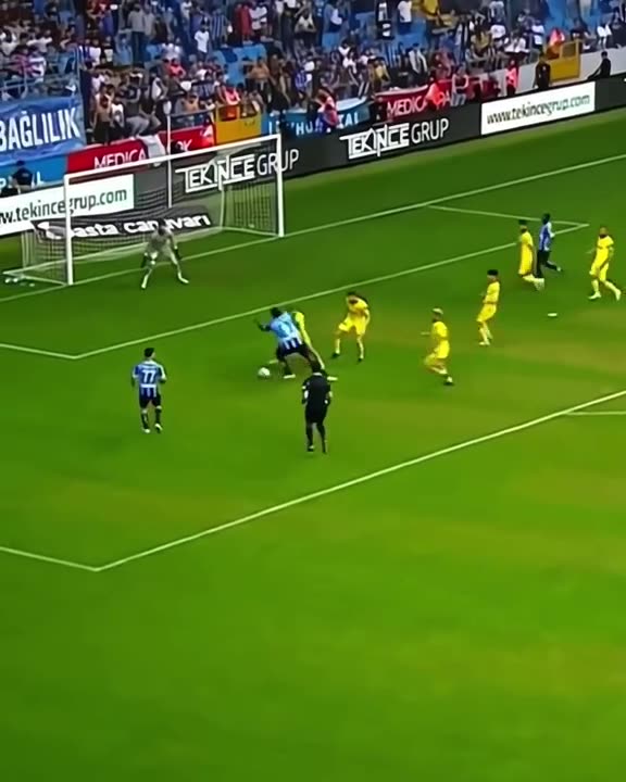 Humiliating Skills in Football Estremece Terra (Slowed) - TRASHXRL & Mc MN