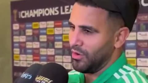 Mahrez visibly annoyed after being asked why he isn't as good as he was at Man City