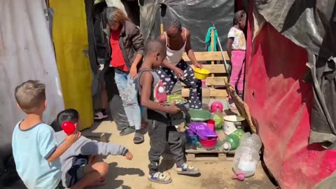 Mexico City: Todd Bensman interviews illegal immigrants at migrant camp