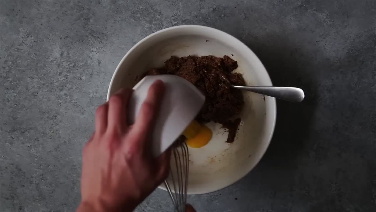 The Best Flourless Chewy Chocolate Chunk Cookies