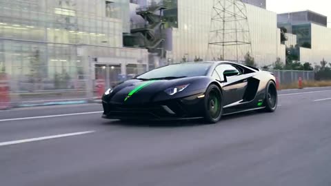 Flame spitting Aventador S 4k