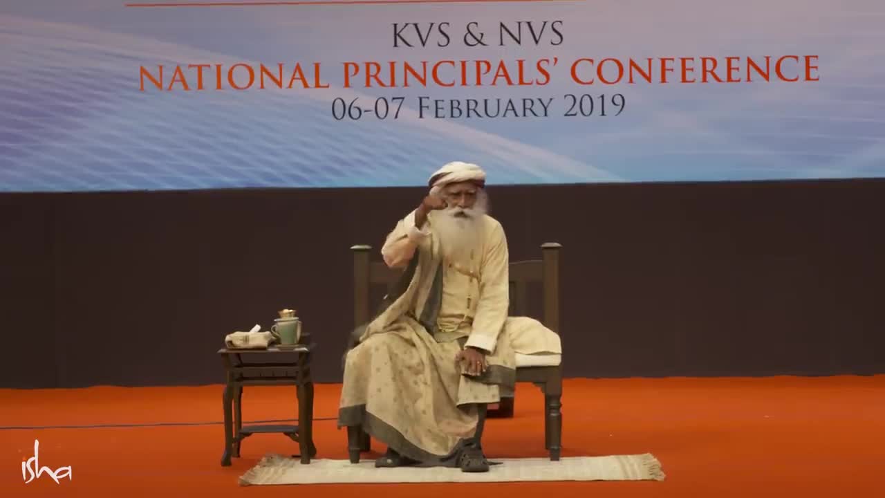 Unfolding Children’s Genius – Sadhguru @ Kendriya Vidyalaya Principals Meet (English Subtitles)