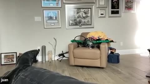 The Balloon - JUAN O SAVIN with TOM NUMBERS