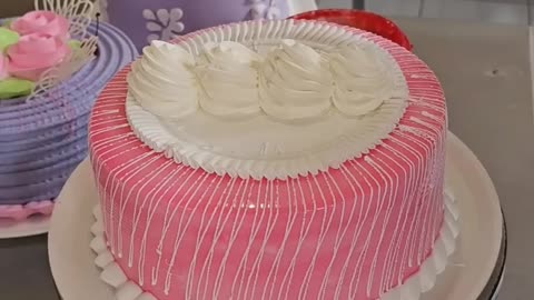 Strawberry cake 🍡🎂