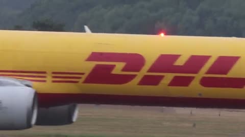 Boeing 757 G-BMRB DHL at Edinburgh Airport