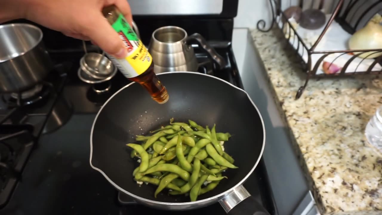 How to Make Spicy Edamame