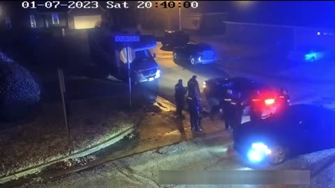 Pole camera footage of Tyre Nichols‘ beating by Memphis police No sound