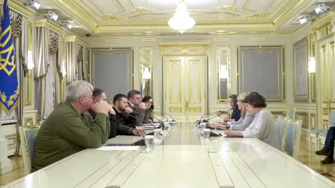 Mélanie Joly Canada's Minister of Foreign Affairs met with Zelenskiy