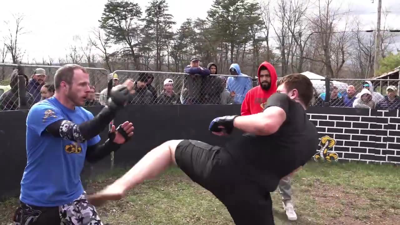 STREETBEEFS DAD BOD vs DANGERBOY