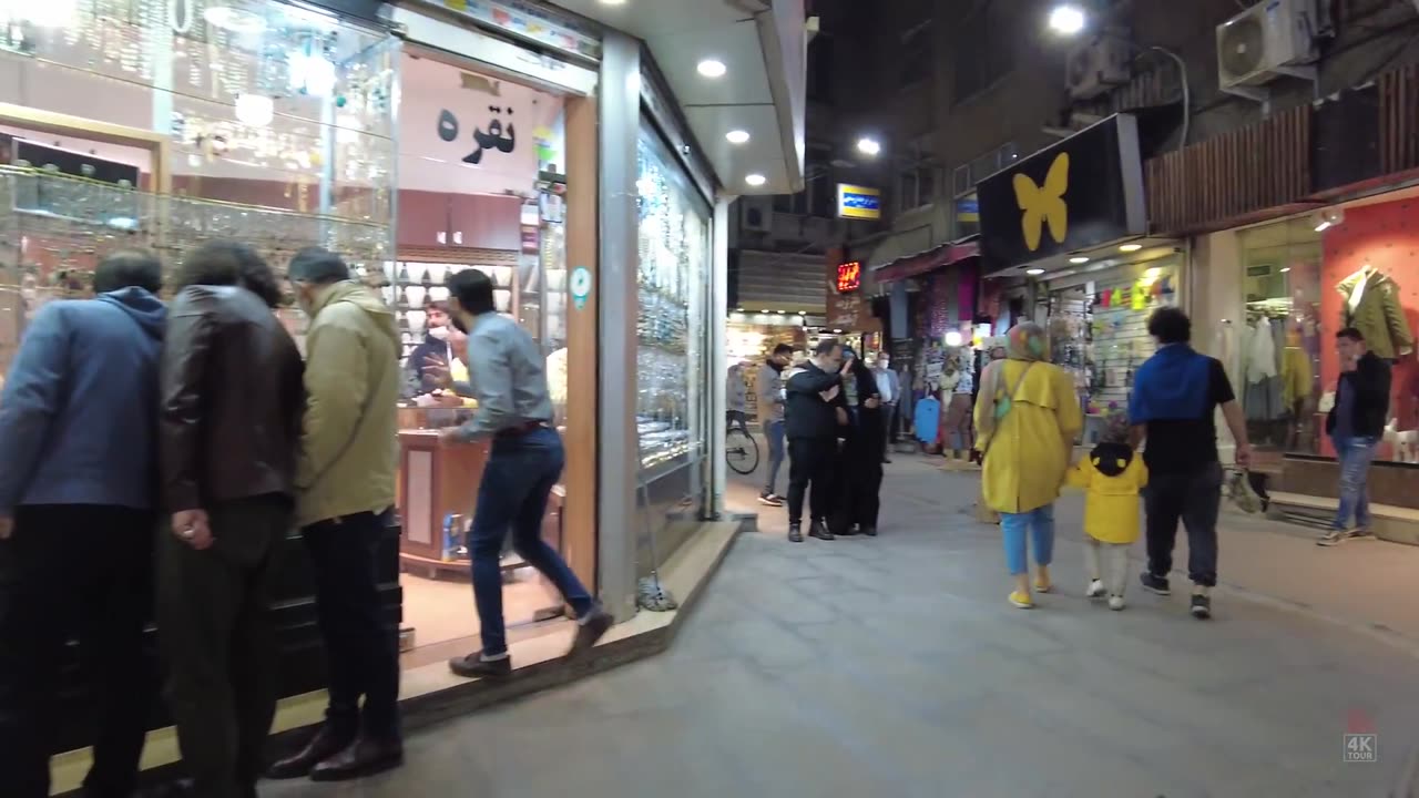 Night Walk in Tehran City / تجریش، تهران