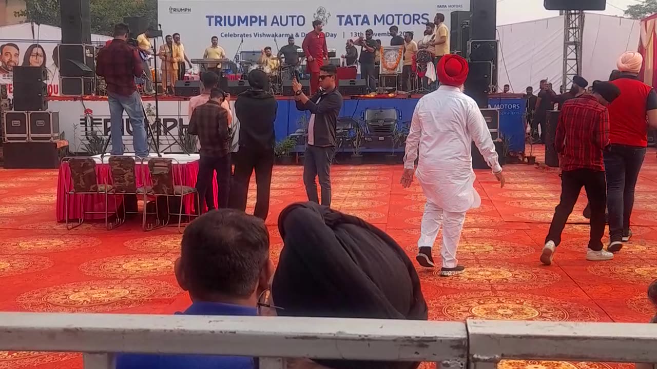 Gurnam bhullar live