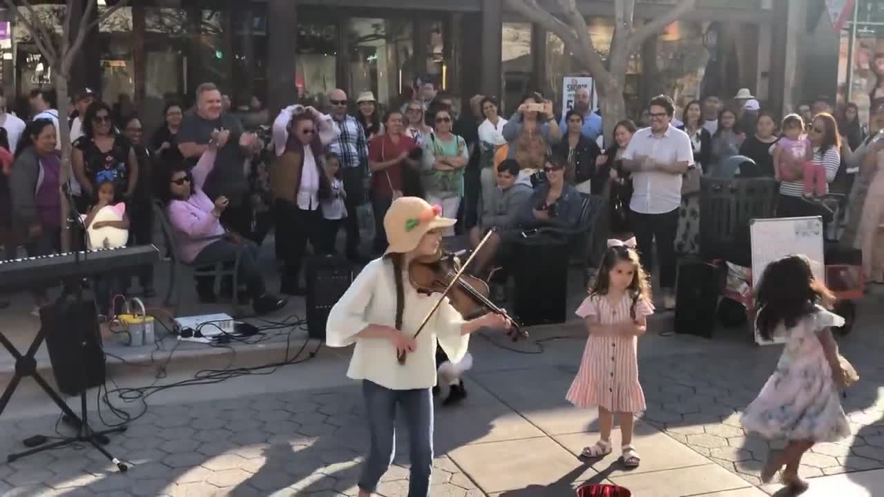 Karolina Protsenko - Violin - Street Performance - Kaoma