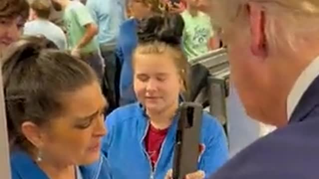 Worker at Zesto in Columbia, South Carolina says a prayer over Donald Trump: go Martin