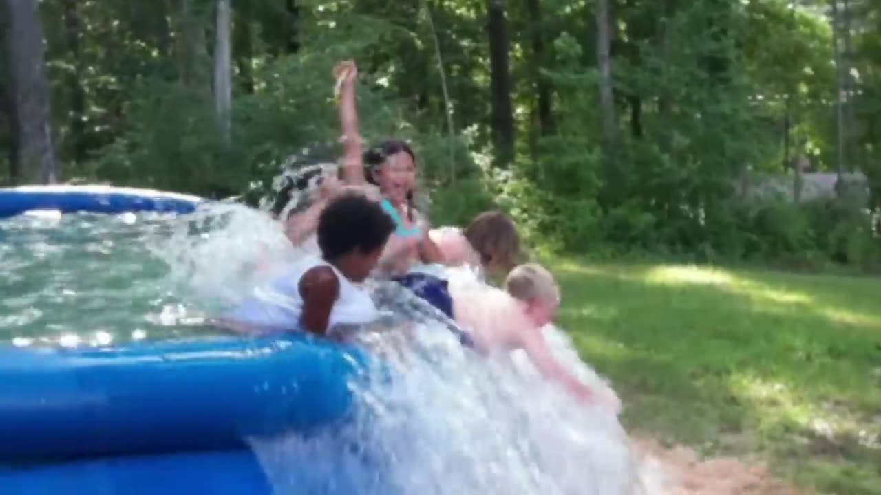 Looks Like a Losing Battle... Funniest Fails