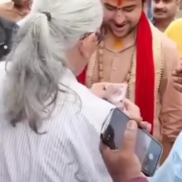 जब गुरु जी का चुम्मा ले लिया बागेश्वर धाम (लव यू गुरु) Bageshwar Dham News