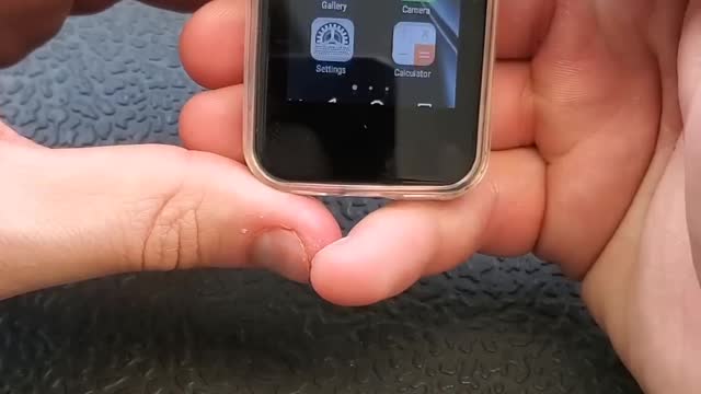 the world's smallest smartphone 🤏