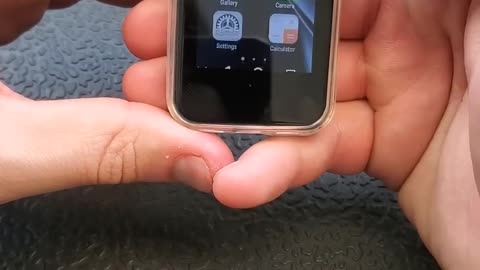 the world's smallest smartphone 🤏