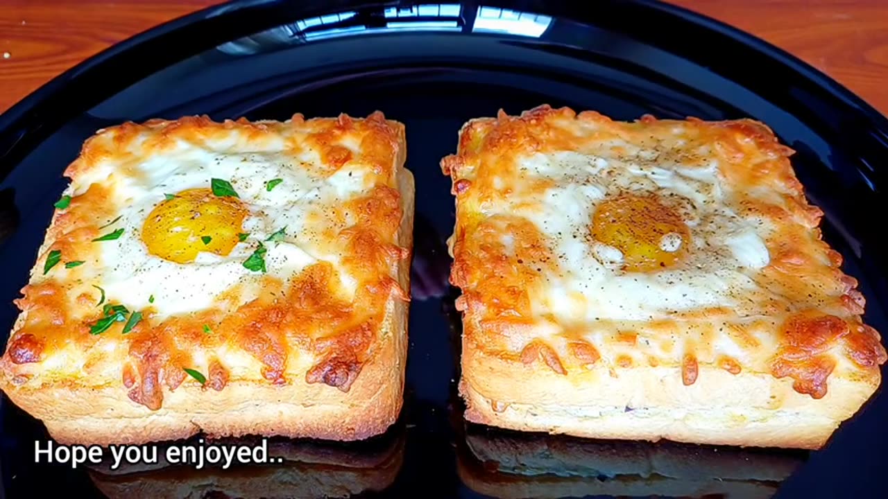 Crispy Egg Cheese Toast! Easy And Delicious Breakfast!