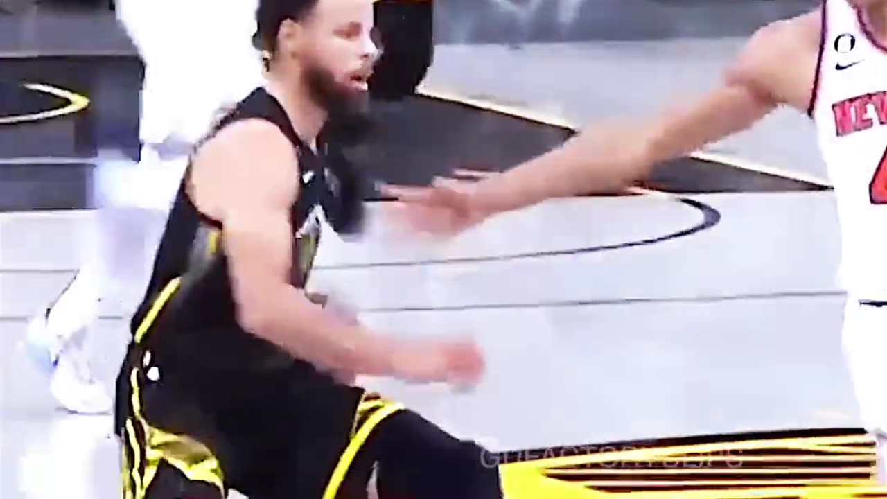 Steph curry couldn't believe this...