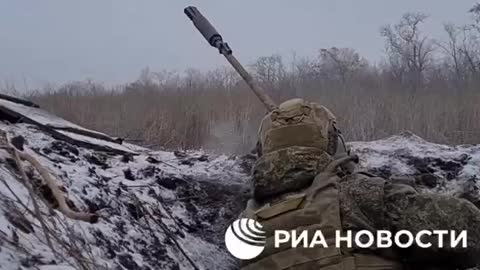 Russian Paratroopers show how they use drones to coordinate there fire