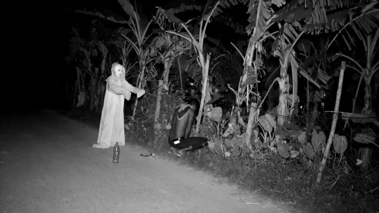 SCARY GHOST PRANK AT NIGHT Prank Pocong Massal DHAMAKA FURTI