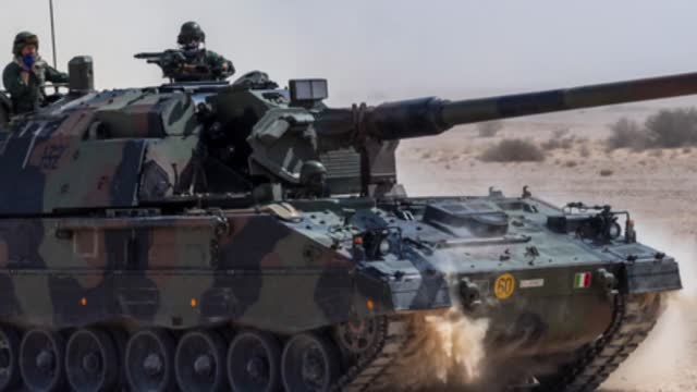 PzH 2000 artillery unit sent by Germany AT WORK IN THE FRONT
