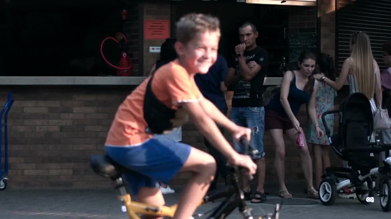 Kid bike ride