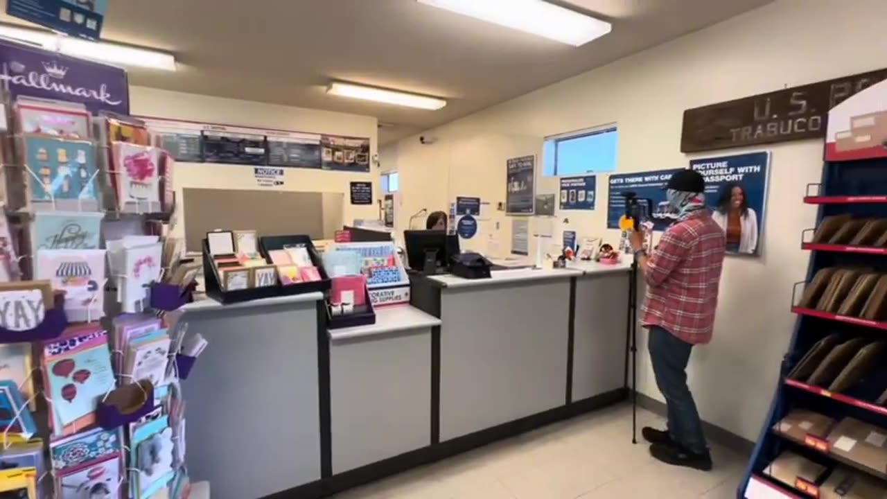ANGRY SHERIFF YELLS AT CRAZED KAREN.