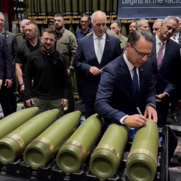 PA Gov Josh Shapiro Signs Artillery Shell In Front Of Zelenskyy