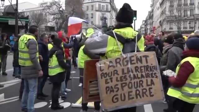 'We don't want this shitty reform' Yellow Vests denounce Macron policies