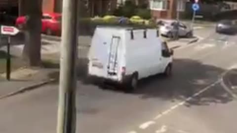 REAL LIFE GTA.. JASON STATHAM CAUGHT IN ACTION!
