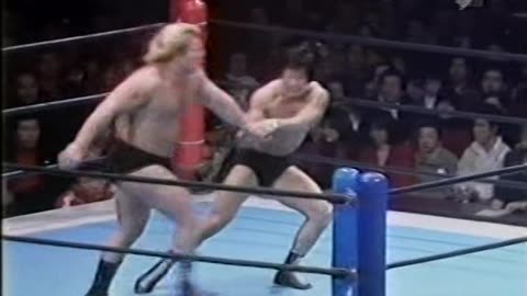 Tatsumi Fujinami vs Greg Valentine - Dec 04 1979 - WWF Junior Heavyweight Championship