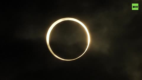 Solar eclipse stuns tourists in Argentina