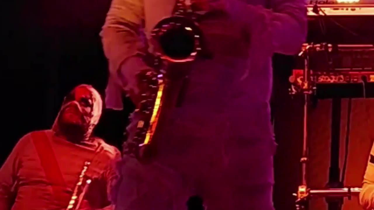 Highlander (Here Come The Mummies) - LIVE @ Avondale (Short 3)