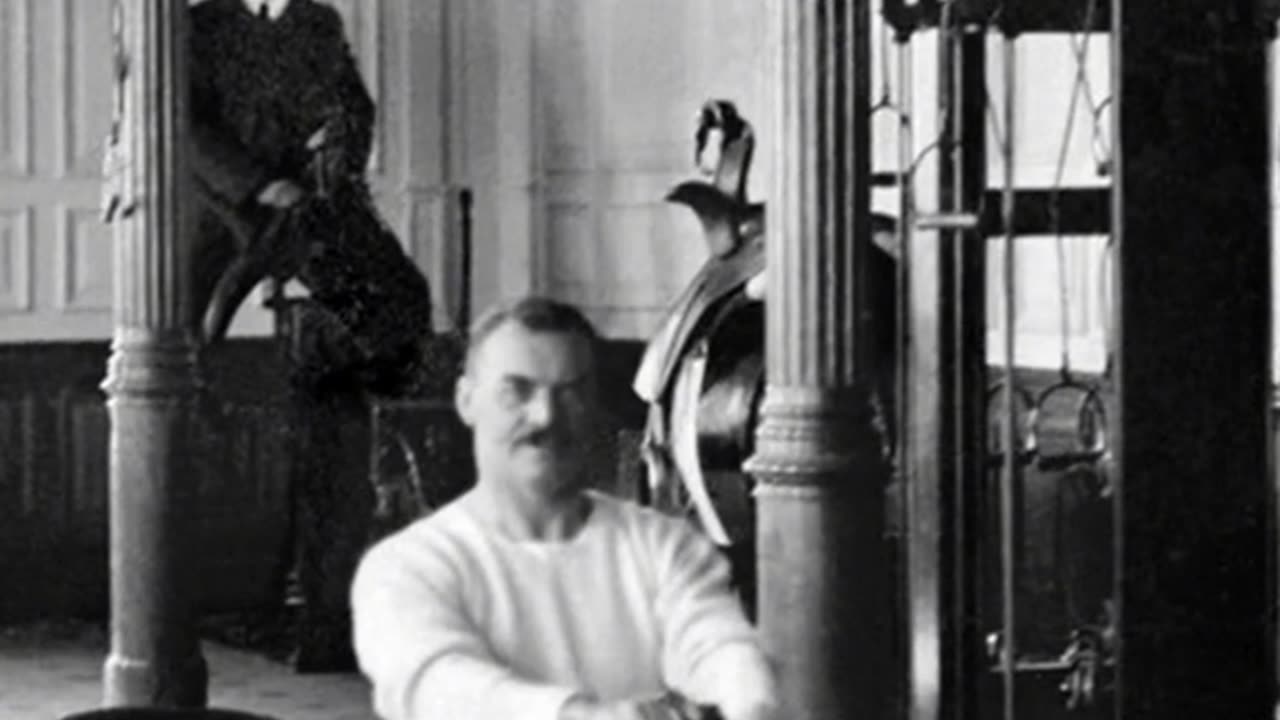 5 Historical Photos That Hide A Secret‼️
