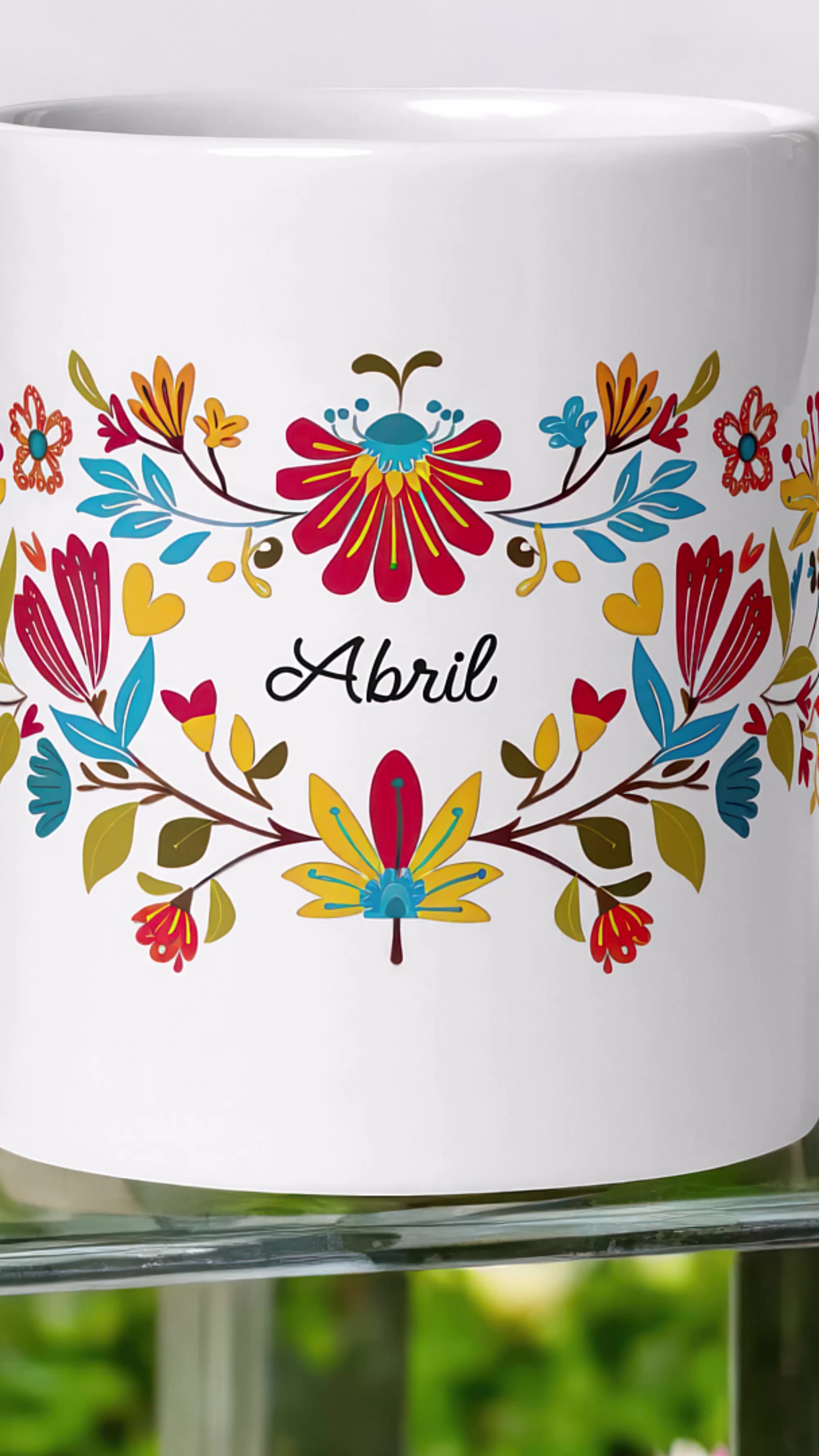 ¡Esta taza personalizada hará que tu día brille! #tazaúnica #decoraciónfloral